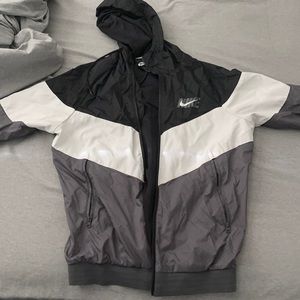 Men’s Nike Windbreaker Small Black Grey White